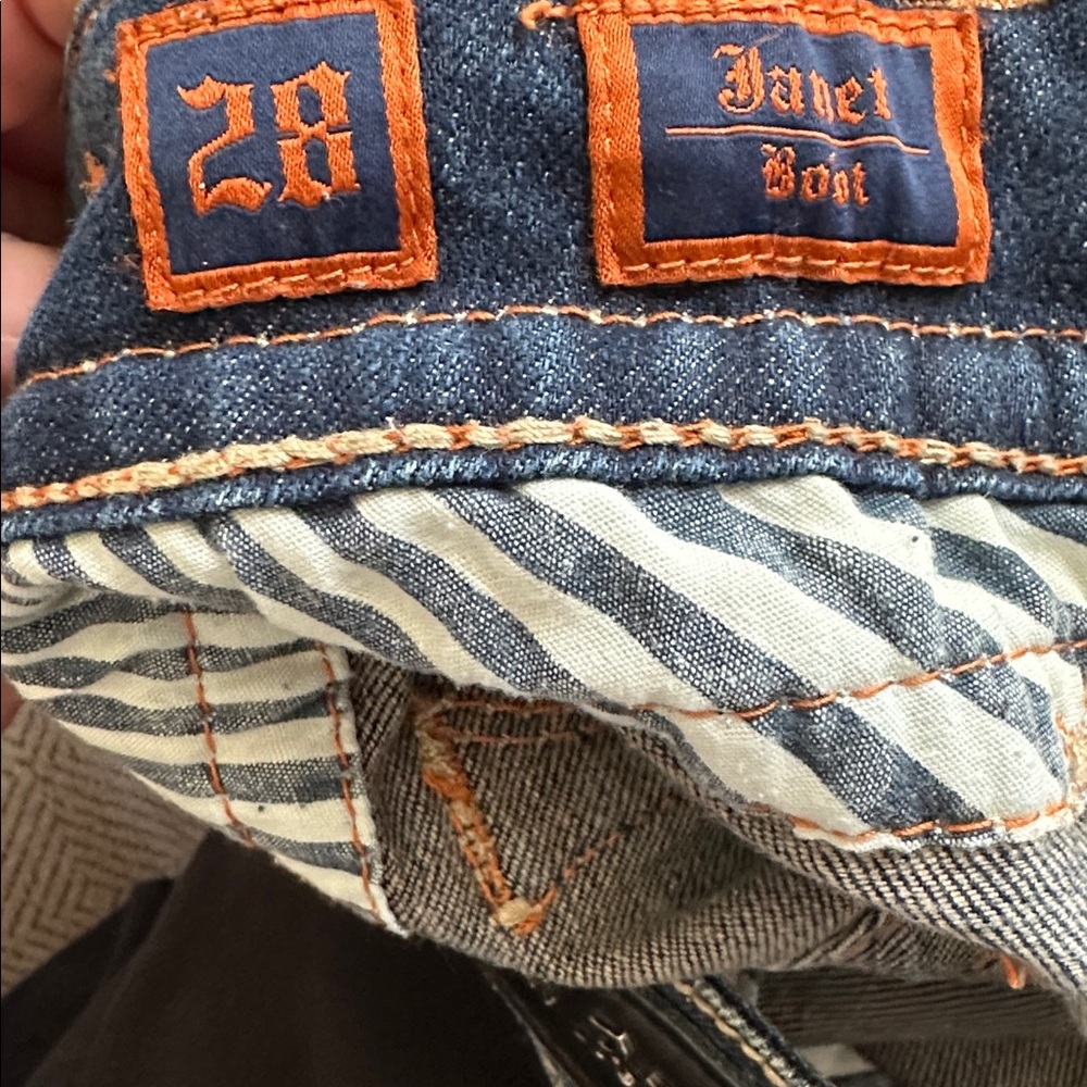 Rock Revival Janet Denim Jeans with  Embroidered Detail Sz 28 - Picture 8 of 10